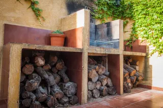 Barbacoa del patio exterior | Casa Amparo