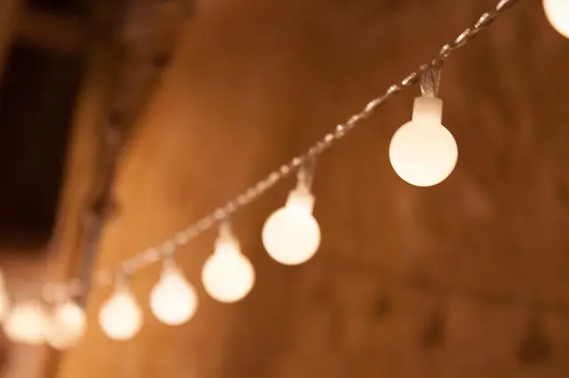 Luces de ambiente del patio exterior | Casa Amparo